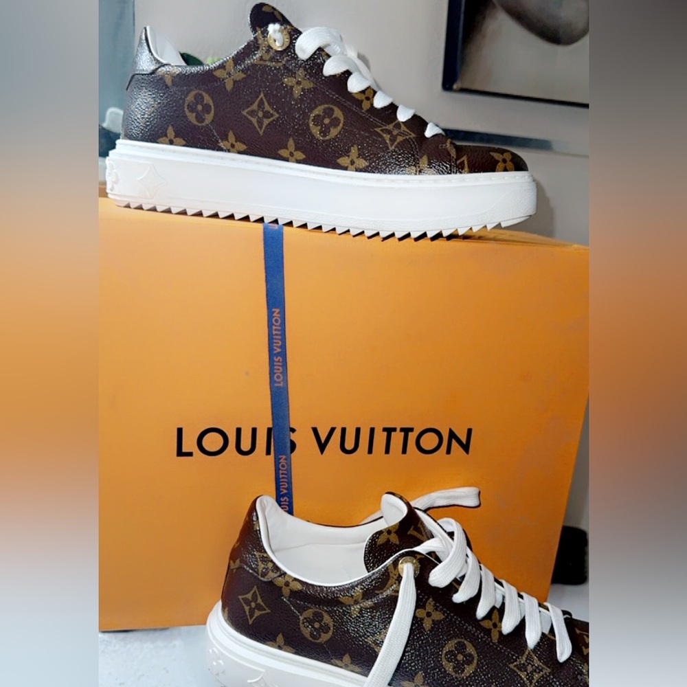 Louis Vuitton Time Out Sneaker
